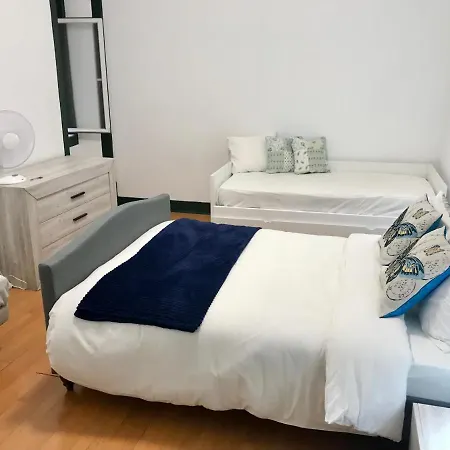 아파트 Sublime Gray Bedroom *